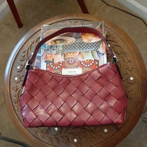 listing-status-banner